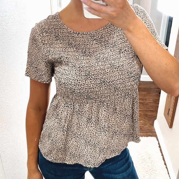 Urban Romantics leopard print swanky peplum top size medium - Picture 5 of 5